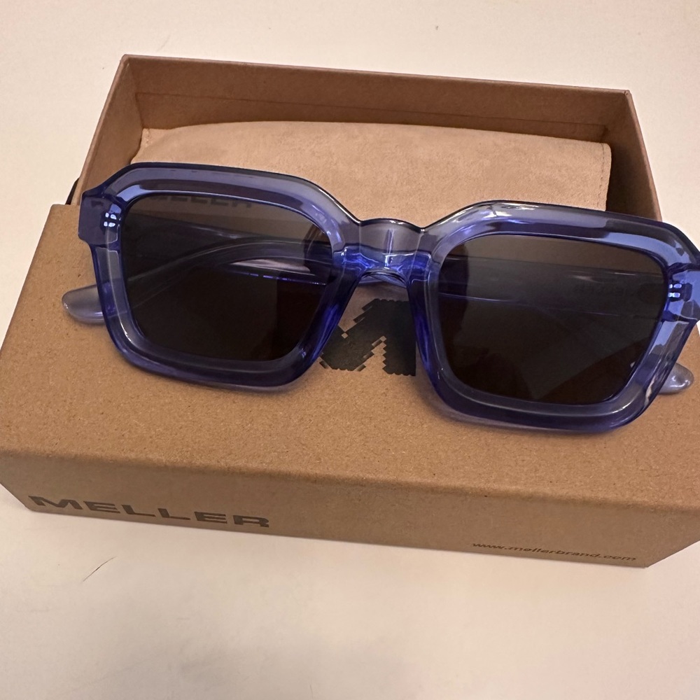 MELLER BRAND

COLOR: NAYAH LAPIS CARBON

BRAND NEW. Original packaging.